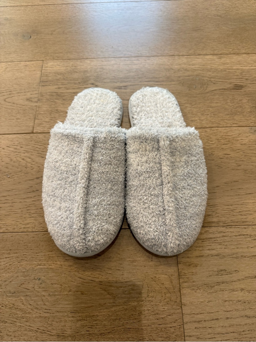 Barefoot Dreams Plush Slip-On Slippers in Grey